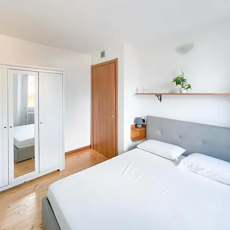 Blue House By Design * Bellano