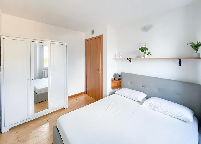 Blue House By Design * Bellano
