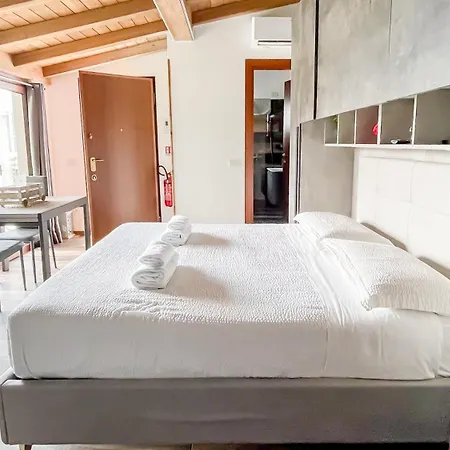 Blue House By Design * Bellano