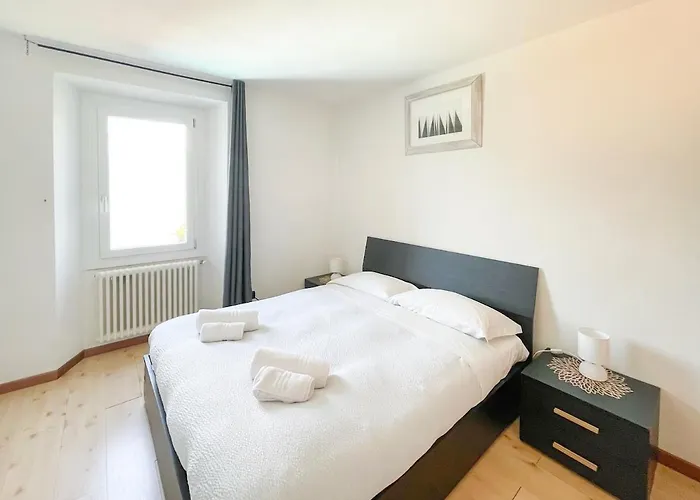 Blue House By Design בלאנו