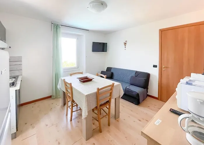 Blue House By Design דירה בלאנו