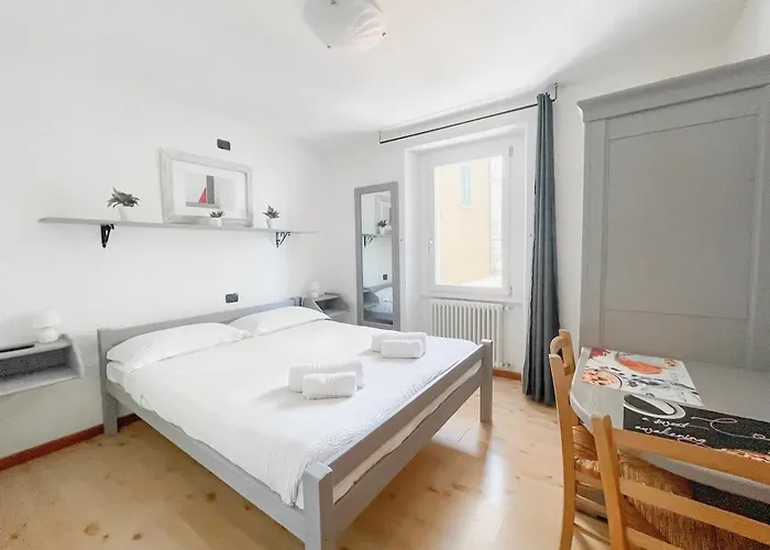 Blue House By Design Bellano