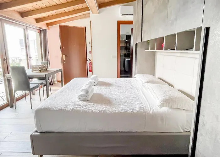 Blue House By Design * Bellano